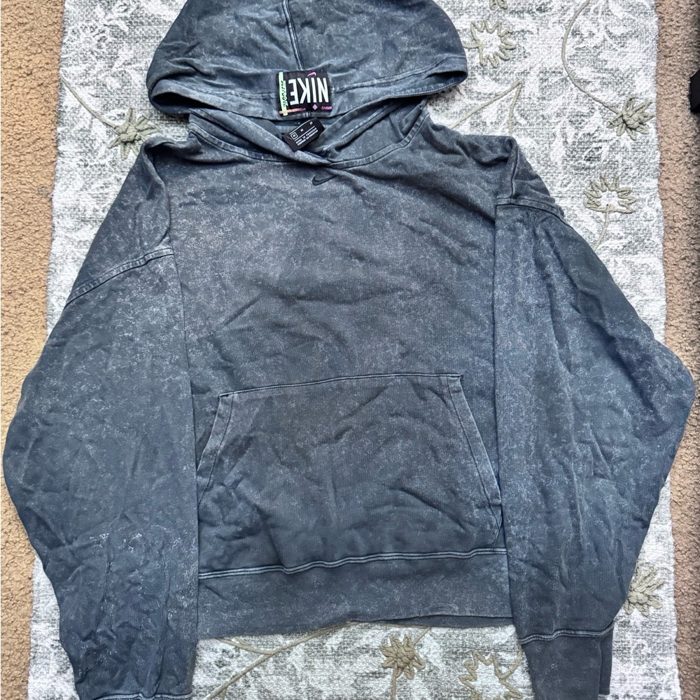 Nike Women’s Gray Hoodie Sweater